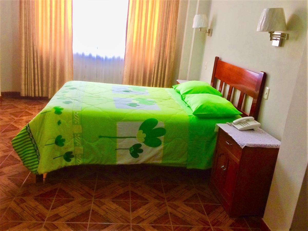 Hostal Residencial Lino Huaraz  Buitenkant foto