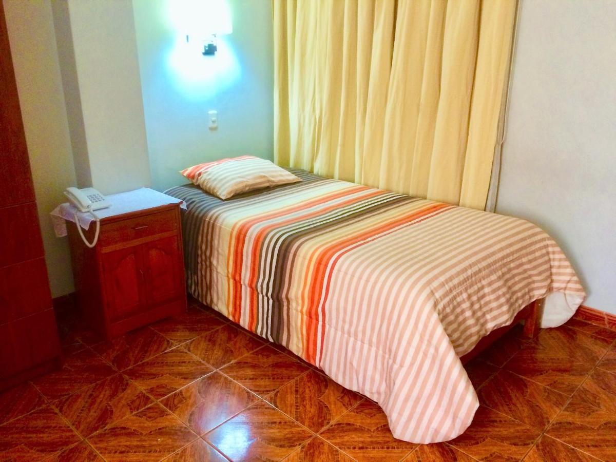 Hostal Residencial Lino Huaraz  Buitenkant foto